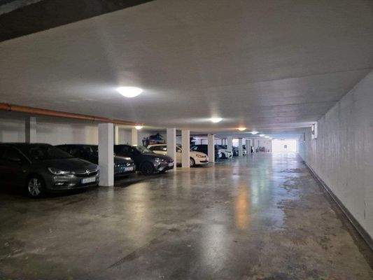Tiefgarageplätze