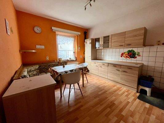 Küche mit Essbereich