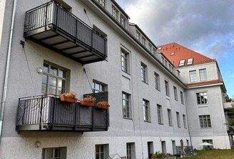 Ansicht von hinten mit Blick auf die Terrasse