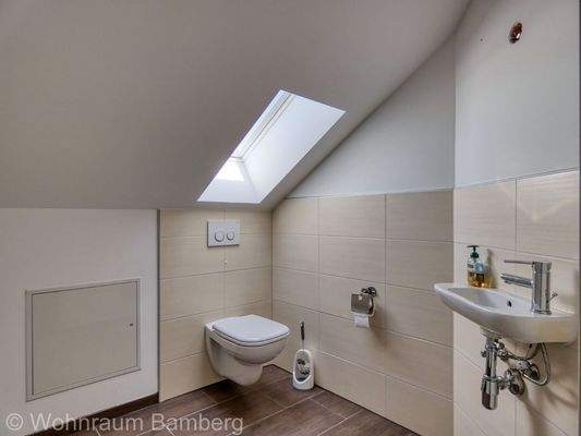 DG Gäste-WC (Alt. Bad mit HWR zusammen) 