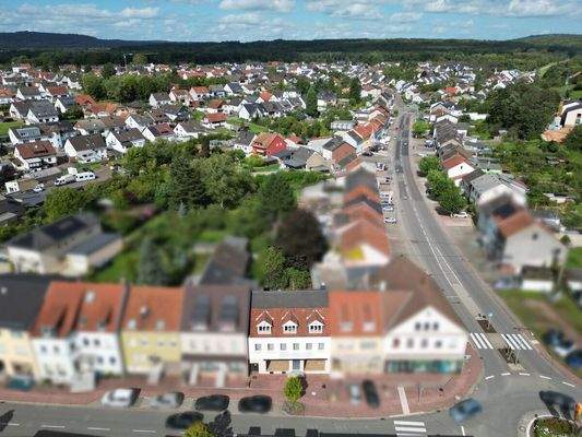 Zentrales Wohn/Geschäftshaus in Saarwellingen 
