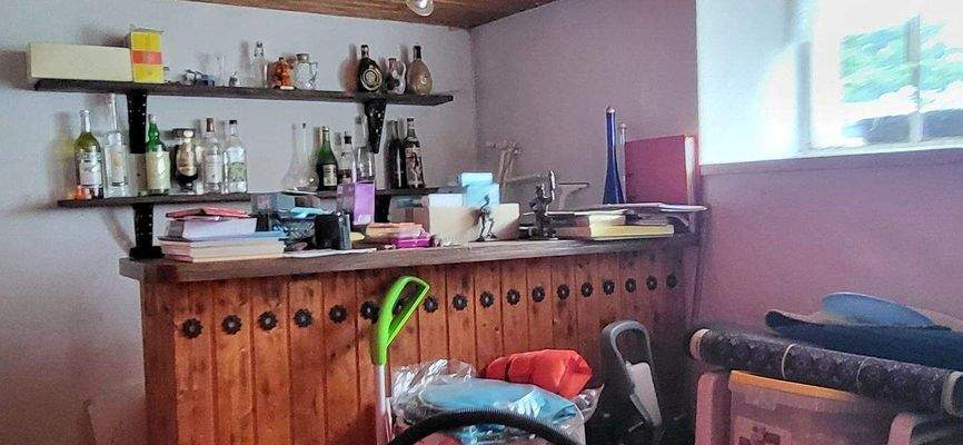 PARTYRAUM MIT FENSTER