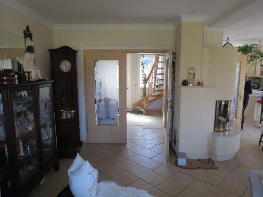 Weiterer Blick Wohnen - Flur