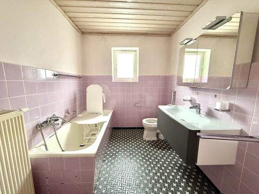 Badezimmer im Erdgeschoss