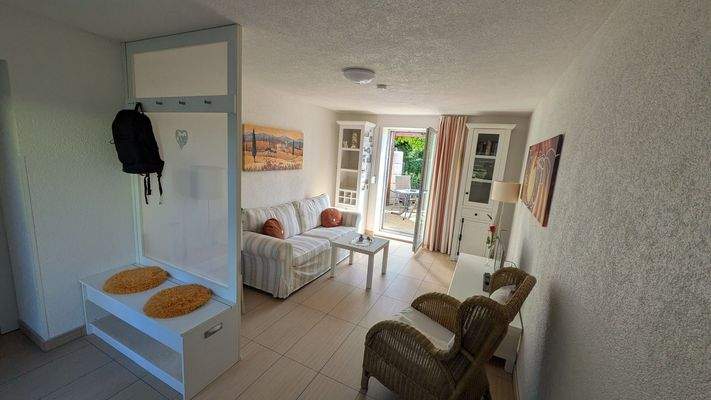 UG Wohnung - Blick in den Flur