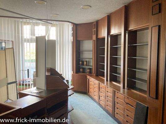 10-Verkaufsraum EG.JPG