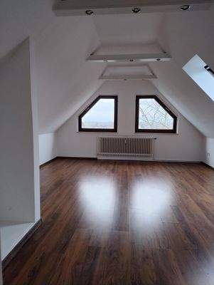Schlafzimmer 2 obere Etage.jpg