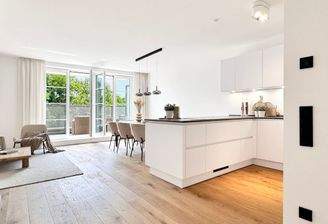 KÜCHE/ WOHN-/ESSBEREICH MUSTERWOHNUNG