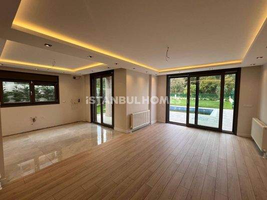Detached Villa with Pool in a Calm Area in Sile Istanbul