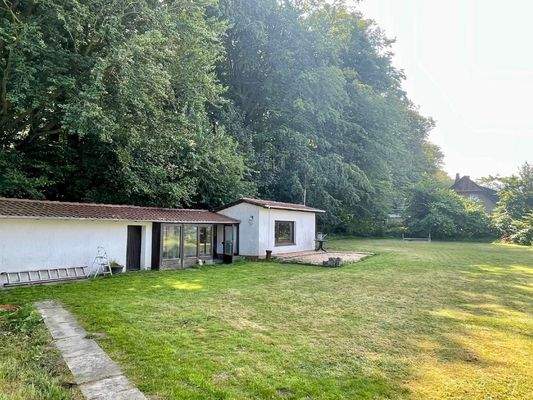 Nebengebäude und Werkstatt