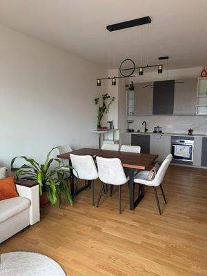 Essbereich mit offener Küche