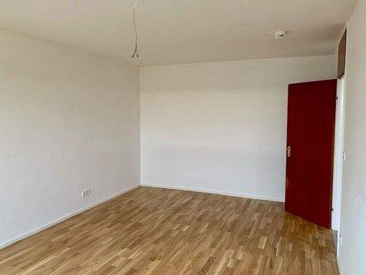 Schlafzimmer 2 (1).jpg