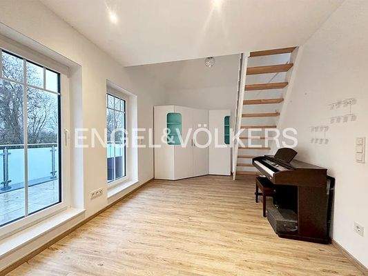 Maisonette-Zimmer mit Zugang zur Dachterrasse OG