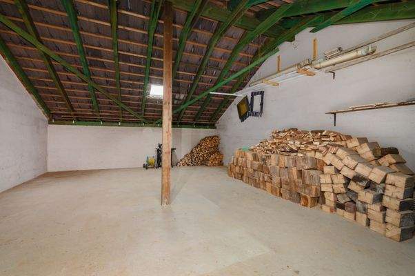 Lagerfläche OG Garagengebäude