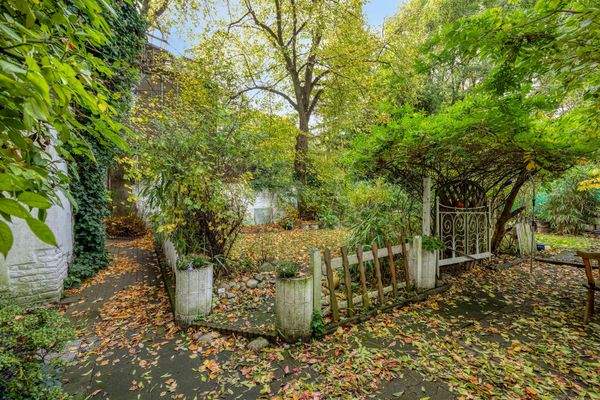 Bleibtreustra_e20Duisburg21