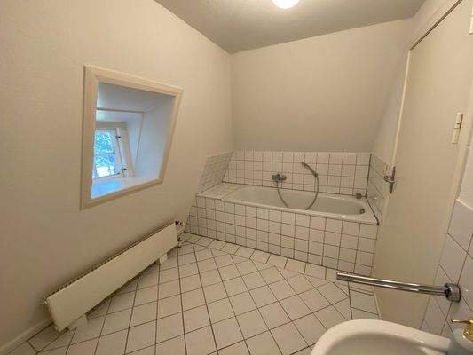 Wannenbad im Obergeschoss