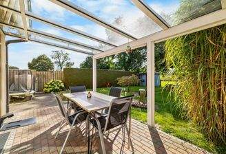 Terrasse mit idyllischer Aussicht