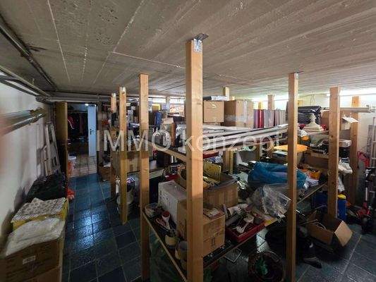 Großer Hobbykeller a