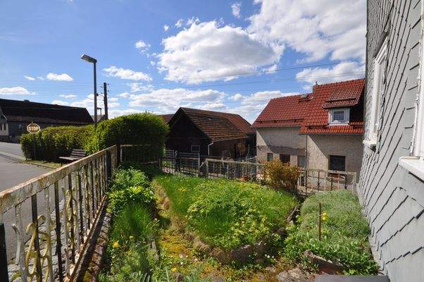 32 Vorgarten.JPG
