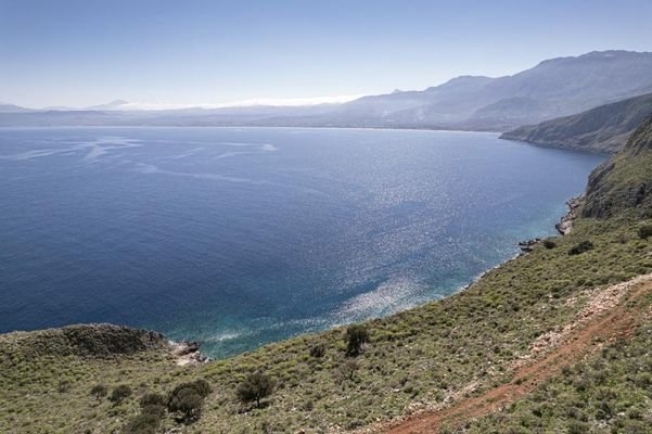 Kreta, Kefalas: Grundstück am Meer mit Zugang zum Wasser zu verkaufen