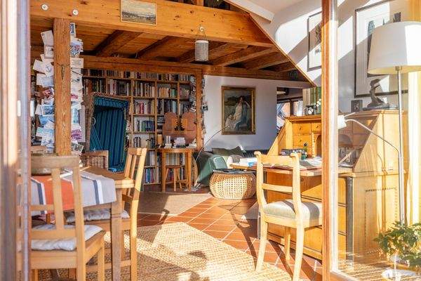 Wohnen über dem See – Charmante Maisonettewohnung mit Alpenpanorama