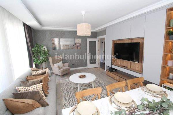 Real Estate in a Secure Complex 150 M From Büyükçekmece Beach