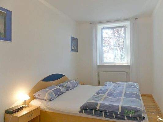 Doppelbett im Schlafzimmer