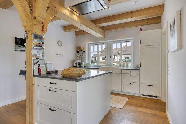 Küche mit Kücheninsel