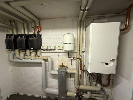 Heizungsanlage Neubau Halle und Bürogebäude