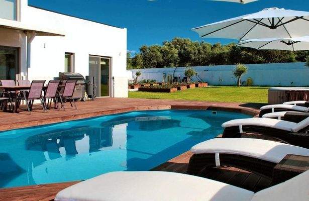 Kreta, Maleme: Komplex mit 3 Wohneinheiten zu verkaufen