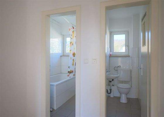 Bad,WC Whg. 5/ 2. OG rechts