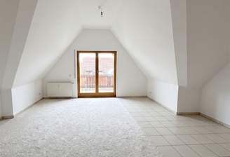 Wohnzimmer mit Loggia.png