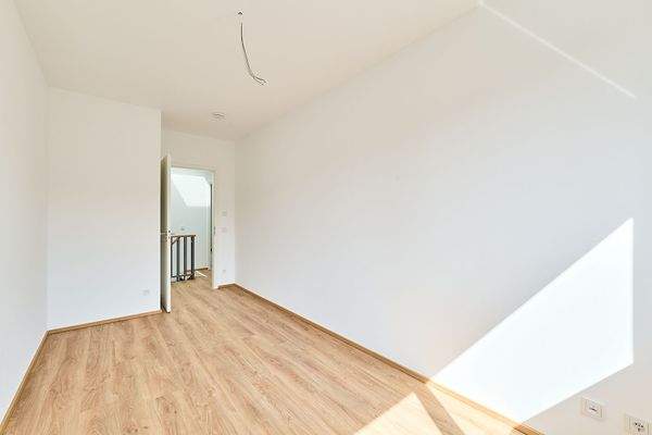 Leo III N 6.6. zweites Zimmer oben2.jpg