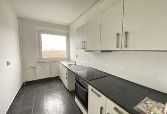 Küche mit Einbauküche