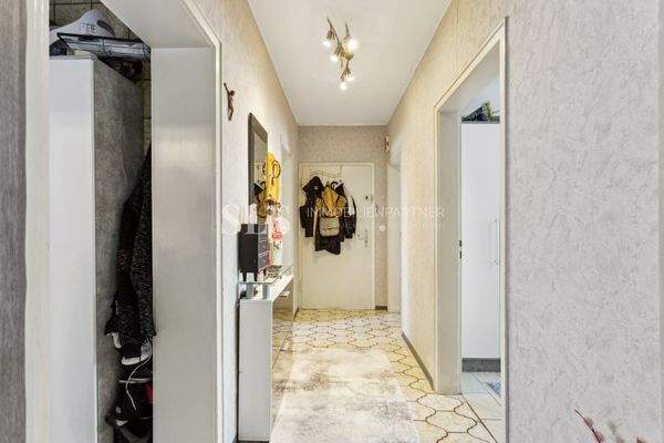 Wohnungsflur 1.OG rechts - Hausnummer 9