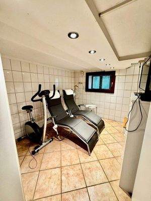 Fitnessraum im KG