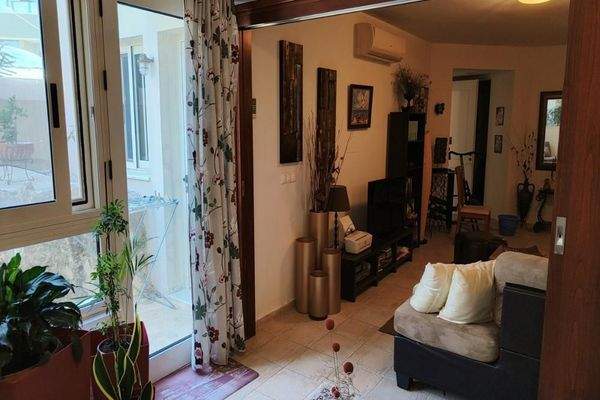 Kreta, Pirgos Psilonerou: Schönes Haus in toller Anlage in Strandlage zu verkaufen