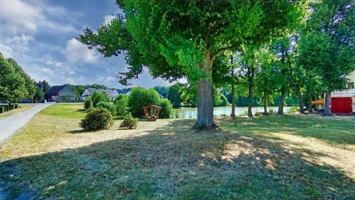 Umgebungsbild 3 - Teich/ Feuerwehr