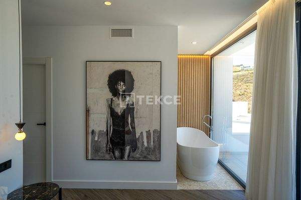 Detached Golfside Villas with Private Pools in Mijas