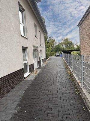 Zufahrt zu den Stellplätzen