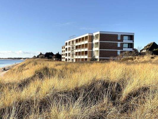 Blick zum Haus Bild 2