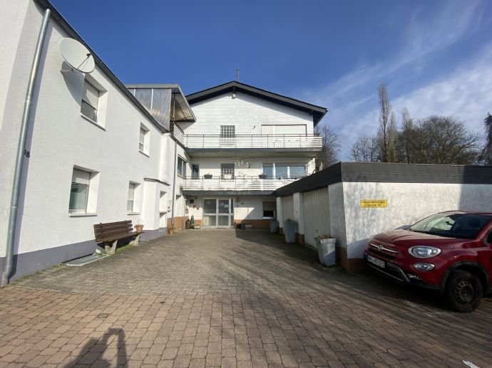 Mehrfamilienhaus mit 3 WH /großem Grundstück in ruhiger Lage Kirkel-Altstadt