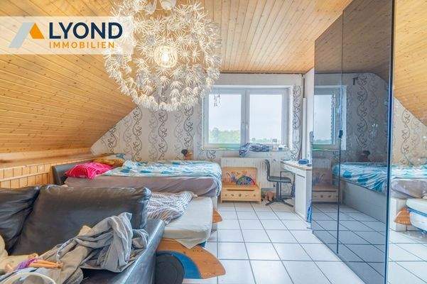 LYD 3641 - 14 Zimmer OG