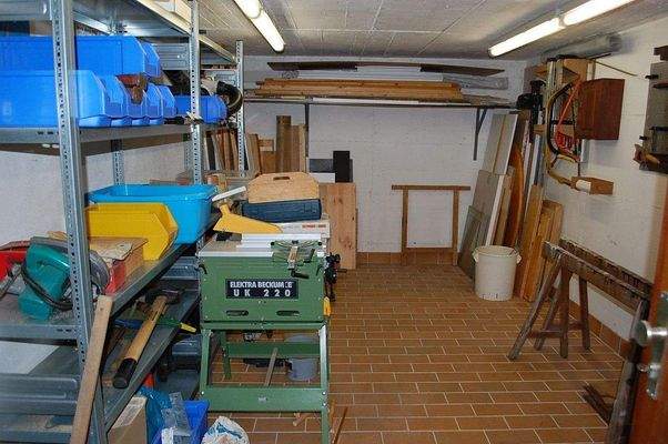 EFH: Kellergeschoss/Werkraum-(unter der Garage)