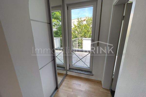 Ausgang zur zweiten Dachterrasse.jpg