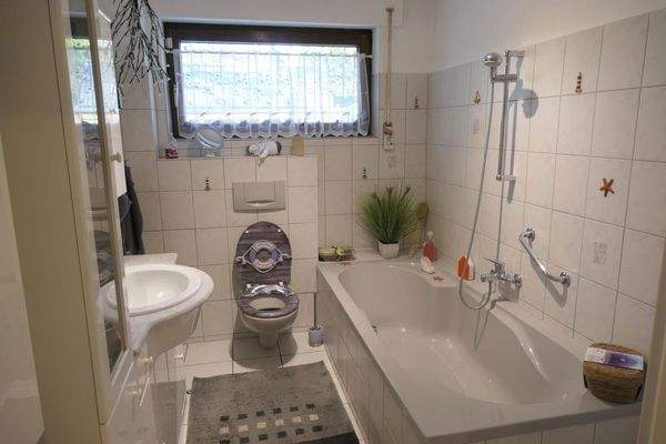 Vollbad Gäste WC im EG