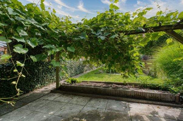 Terrasse am Gartenhaus