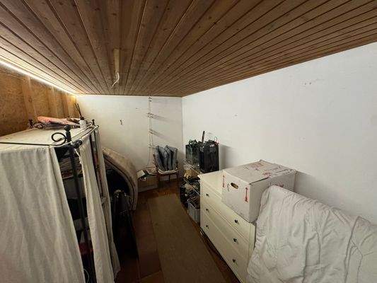 EG Abstellraum 2.JPG