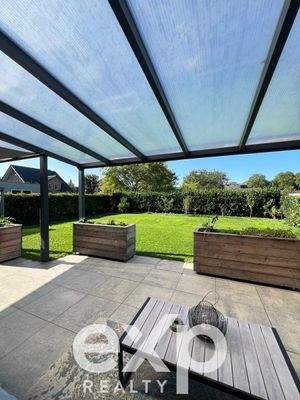 überdachte Terrasse