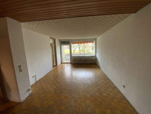 Wohnzimmer Blick Richtung Loggia